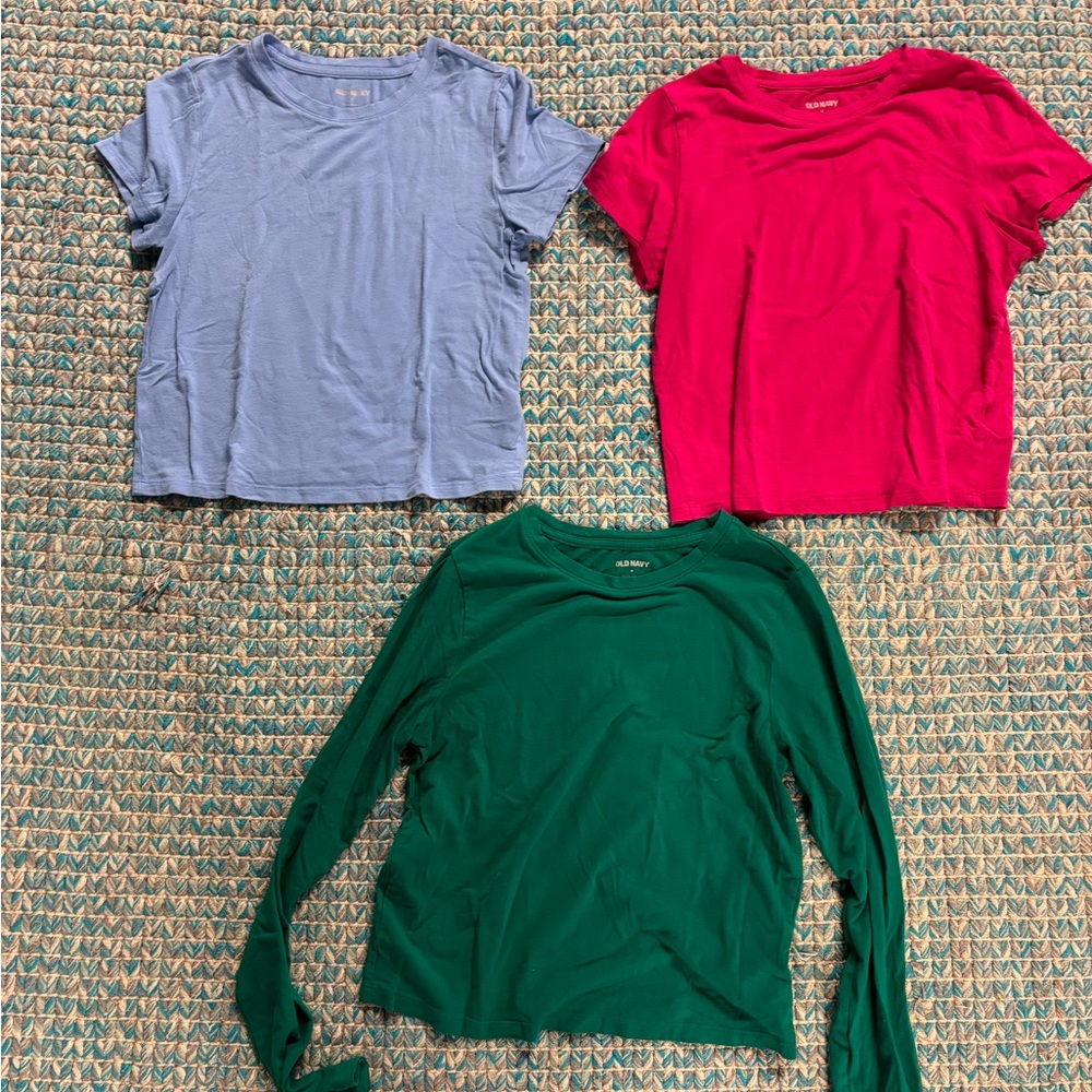 Bundle of Old Navy cropped women’s tops
